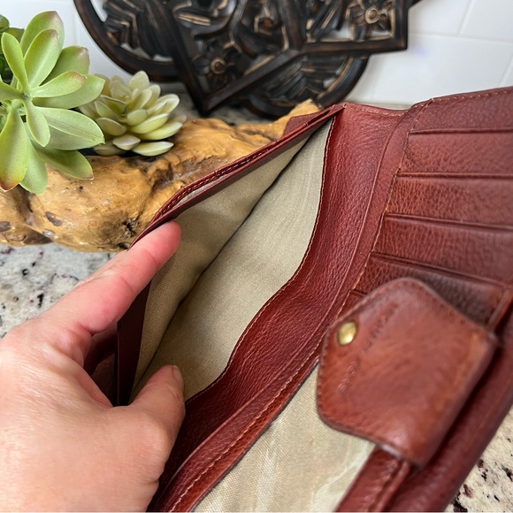 Michael Kors Leather Wallet - Picture 8 of 9